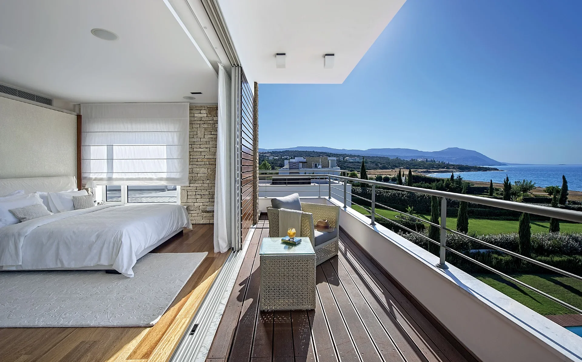 4 Bedroom Beachfront Villa in Latchi — Villa 22