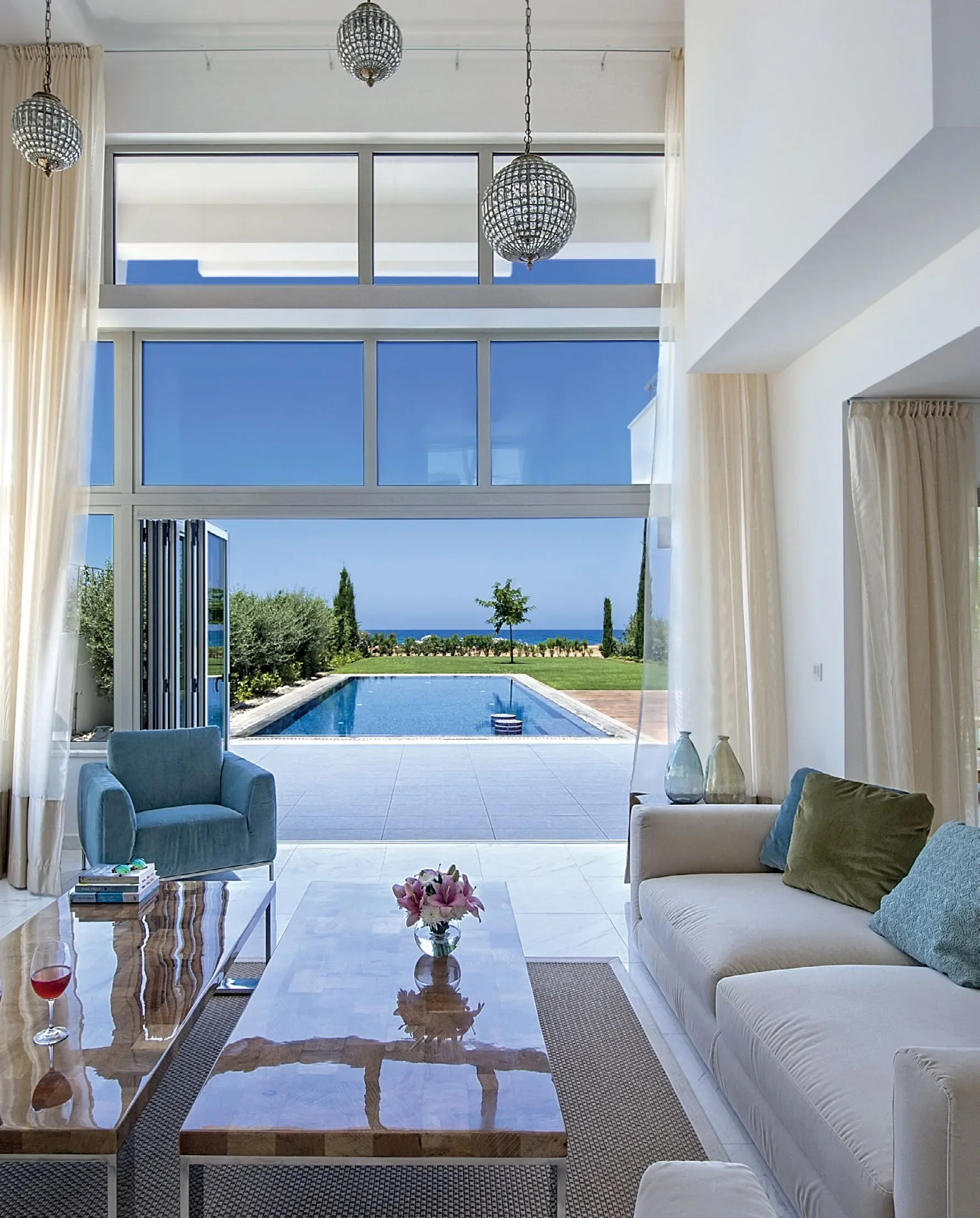 4 Bedroom Beachfront Villa in Latchi — Villa 15
