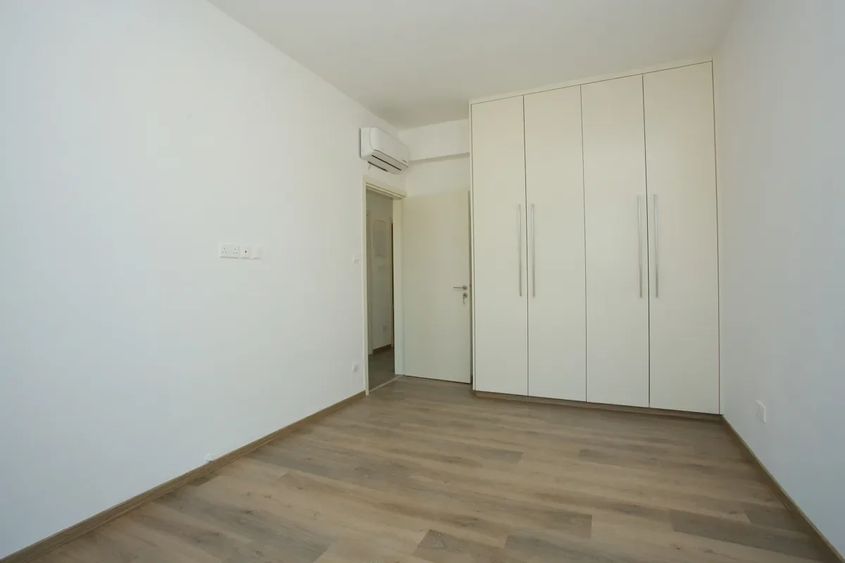 Three-Bedroom Villas in a Green Part of Mesogi