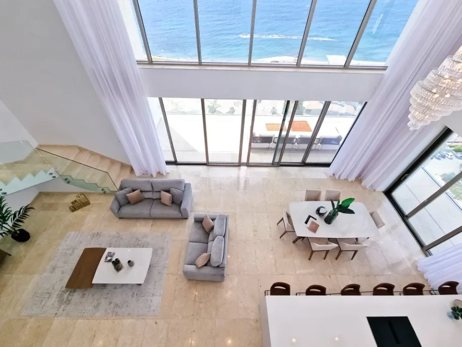 3-Bedroom High-Rise Apartment — A-904