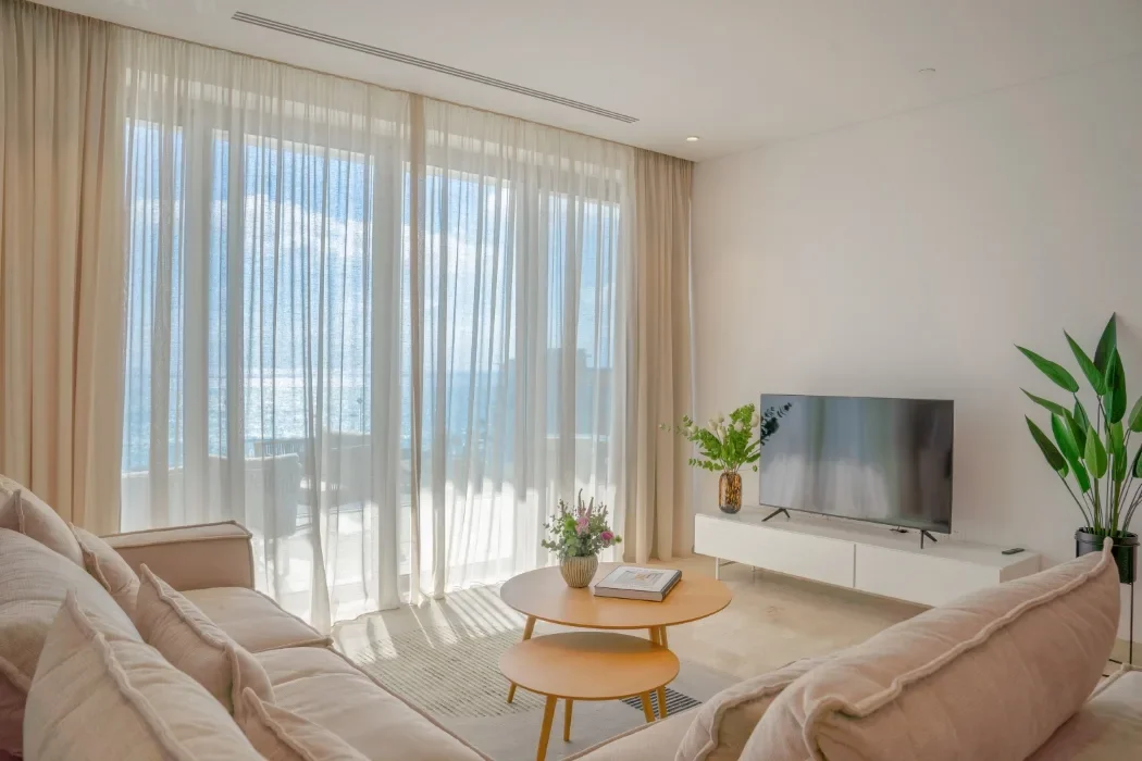 3-Bedroom High-Rise Apartment — B-805